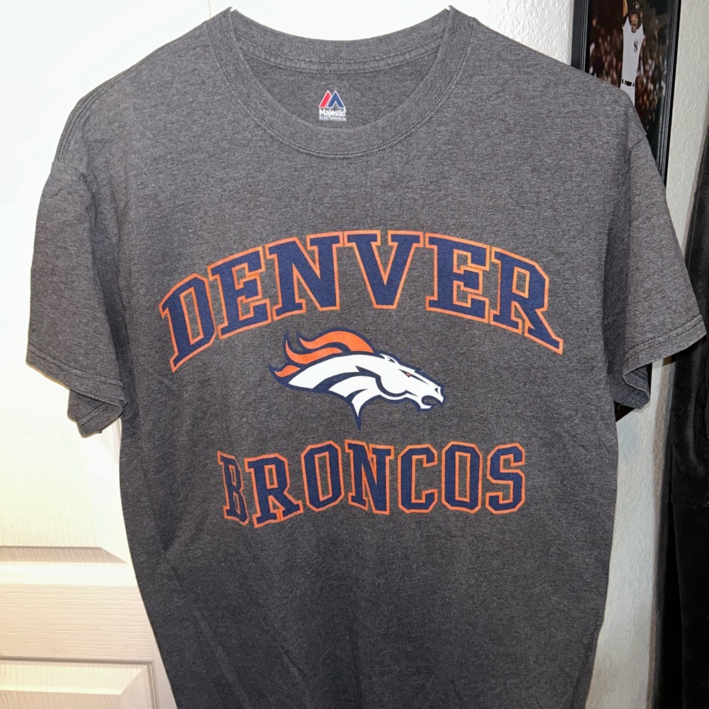 Majestic Denver Broncos Men’s L Tshirt